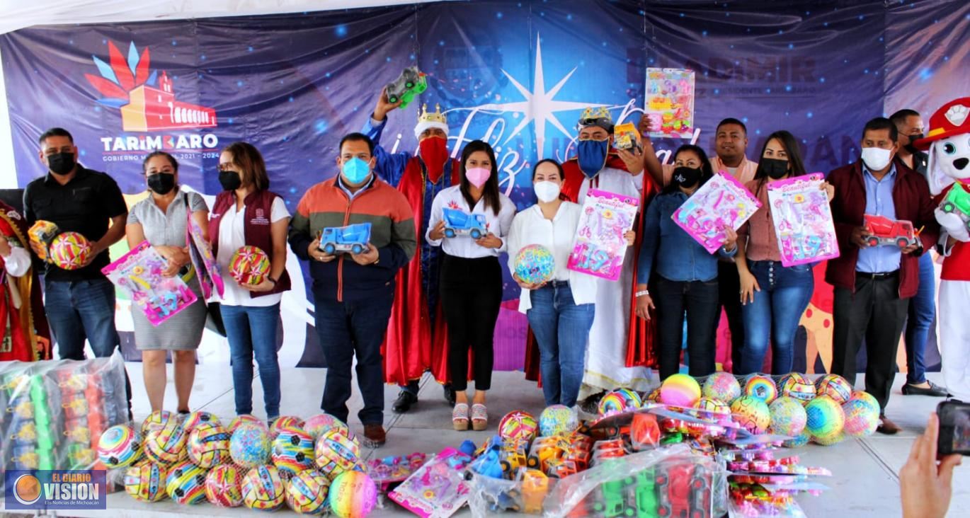 DIF Tarímbaro festeja Día de Reyes con niñas y niños de escasos recursos 