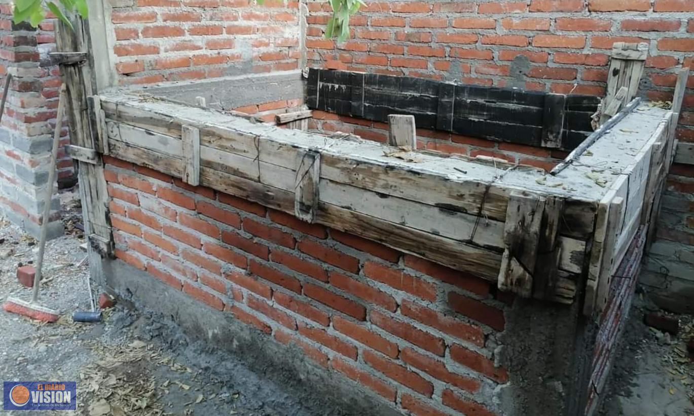 Paco Huacus, continúa con la implementación del programa “Mejoramiento de vivienda”