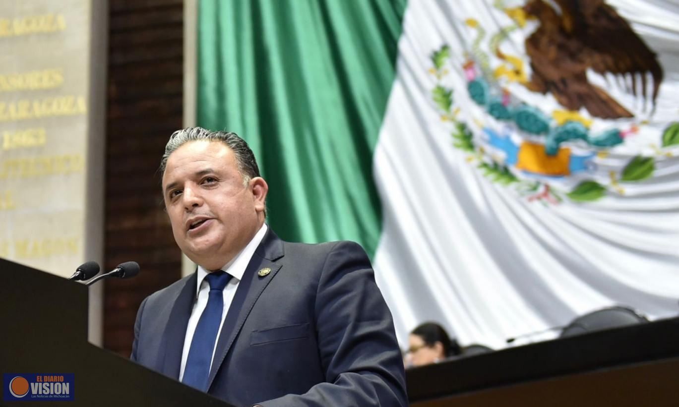 Carlos Quintana presenta iniciativa para proteger los derechos electorales 