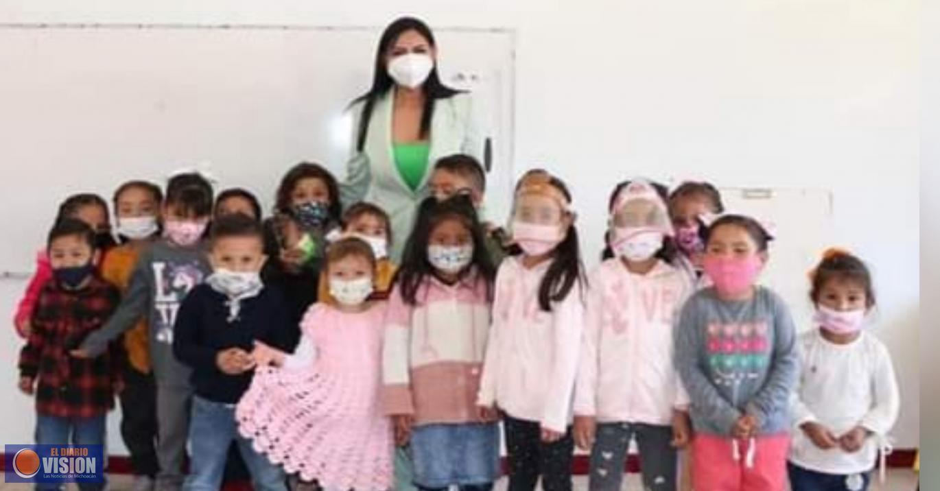 Otorgan mayores beneficios a la Comunidad de Cuitzitan: Araceli Saucedo