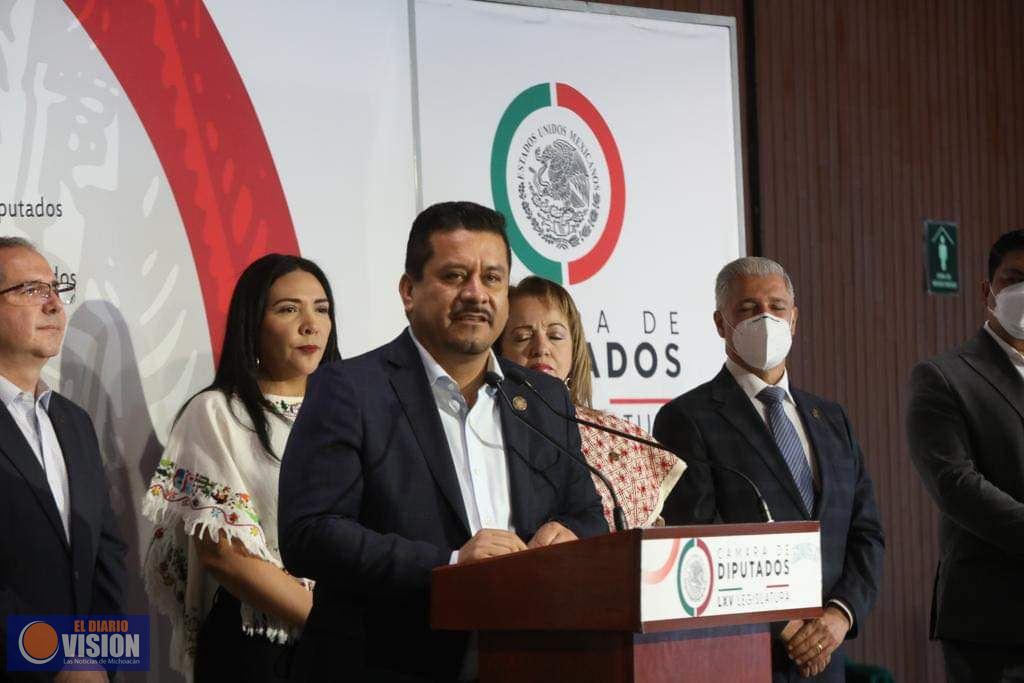 Seguiremos trabajando para poner en alto el nombre de Michoacán: Roberto Carlos López García