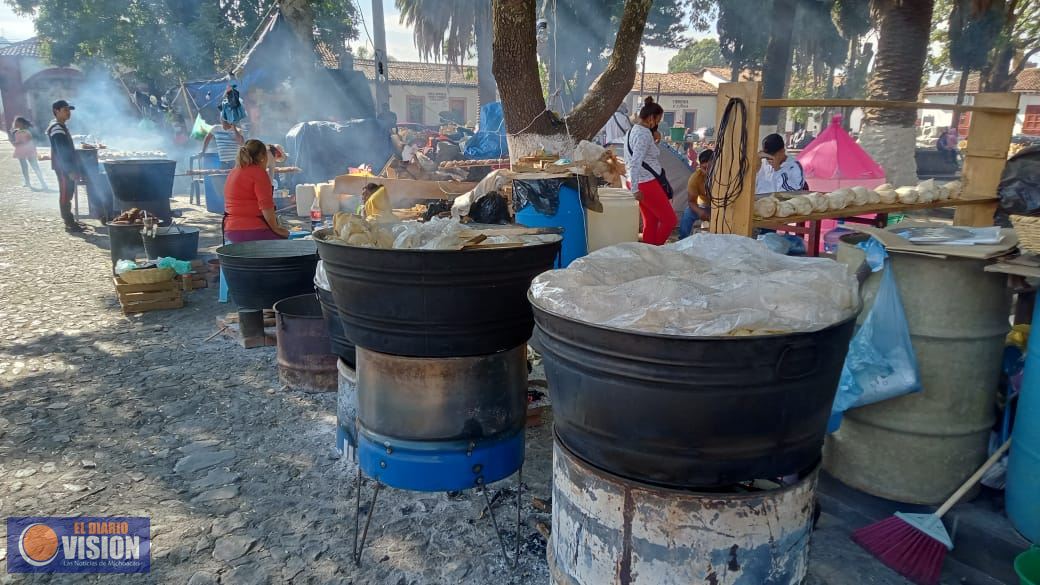 Las Chicaleras, de Semana Santa, en Pátzcuaro