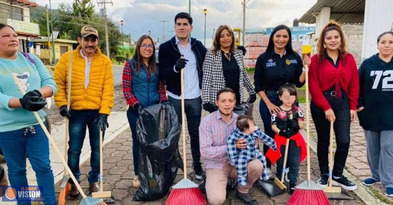 Araceli Saucedo Reyes, encabezó jornada de limpieza en la cabecera municipal
