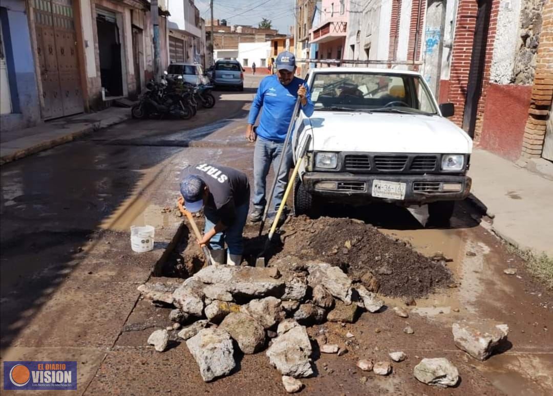 El gobierno de Maravatío atendió una fuga de agua