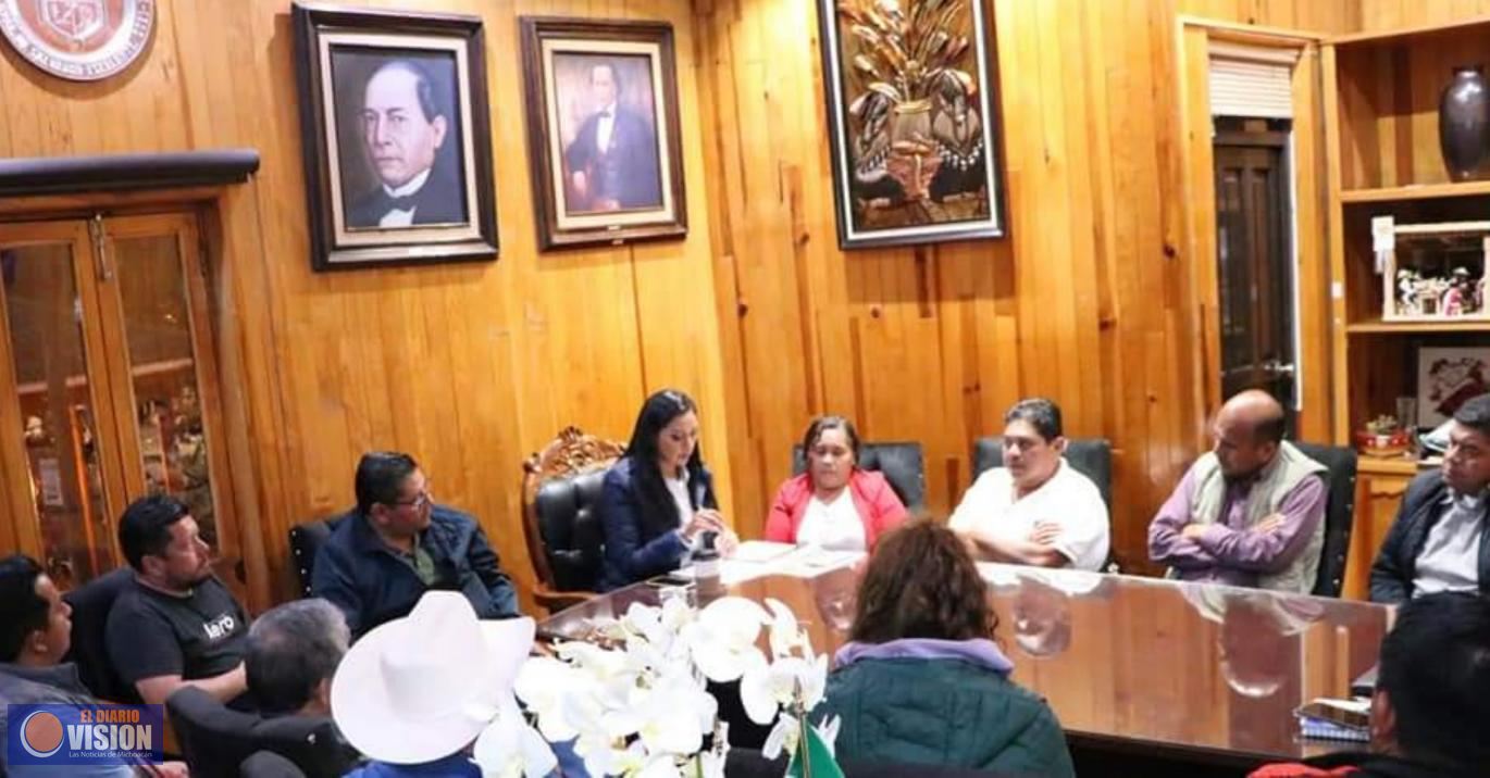Araceli Saucedo reyes, encabezó la reunión del Consejo de la LVI Feria Nacional del Cobre.