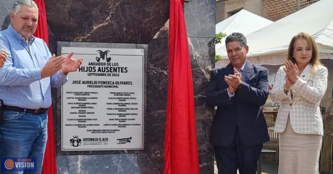 María Elena Serrano, asistió a la inauguración del andador de 