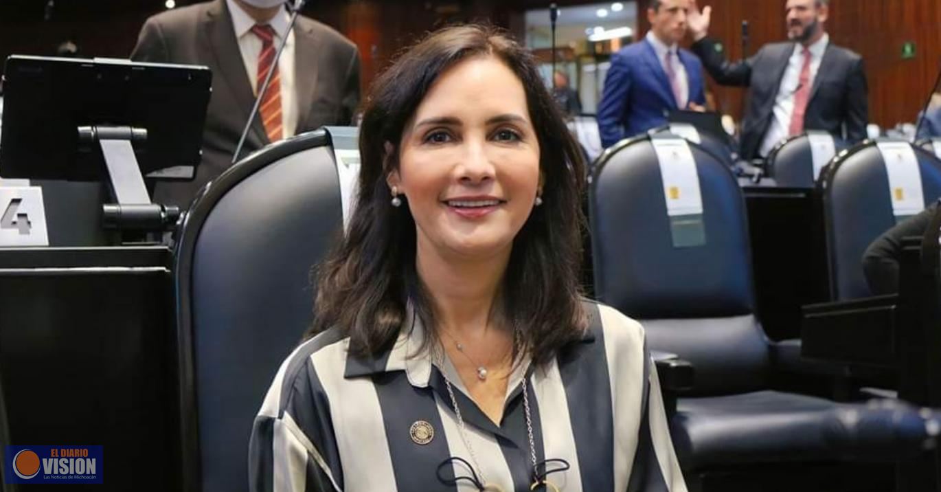 Macarena Chávez a favor de establecer como derecho de niñas y  niños, la alimentación nutritiva