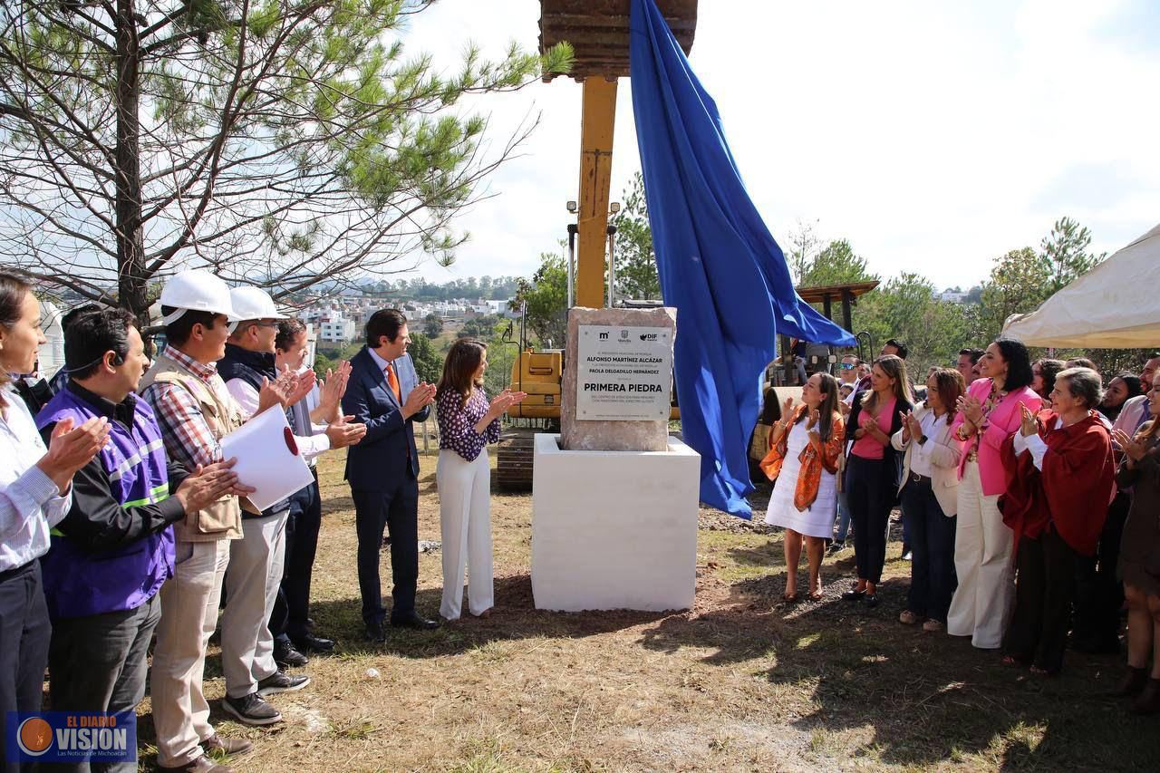 Alfonso Martínez coloca primer piedra del Centro de Atención para Menores con Trastorno Autista 