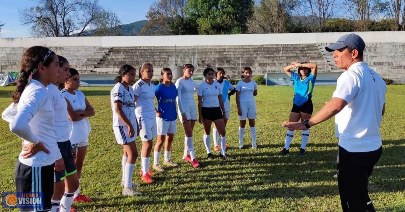 Realiza Cecufid visorías en Uruapan para conformar las selecciones de futbol femenil