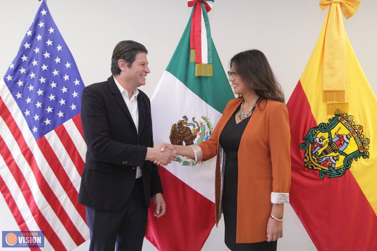 Recibe Alfonso Martínez a Senadora de EU; le acompañan líderes empresariales