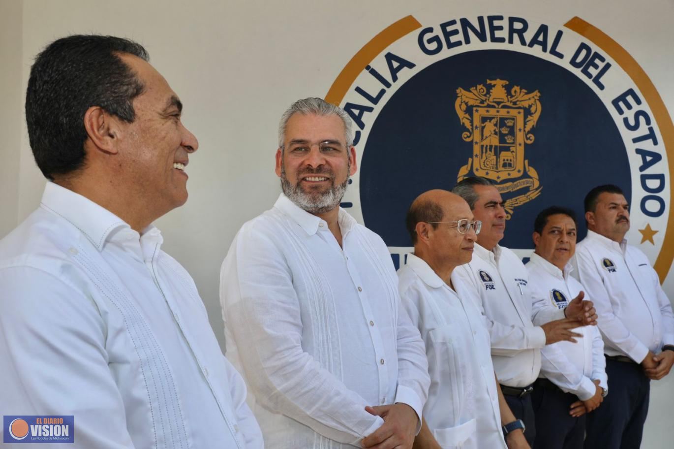 Llama Bedolla a poderes y órganos autónomos refrendar compromiso con la justicia