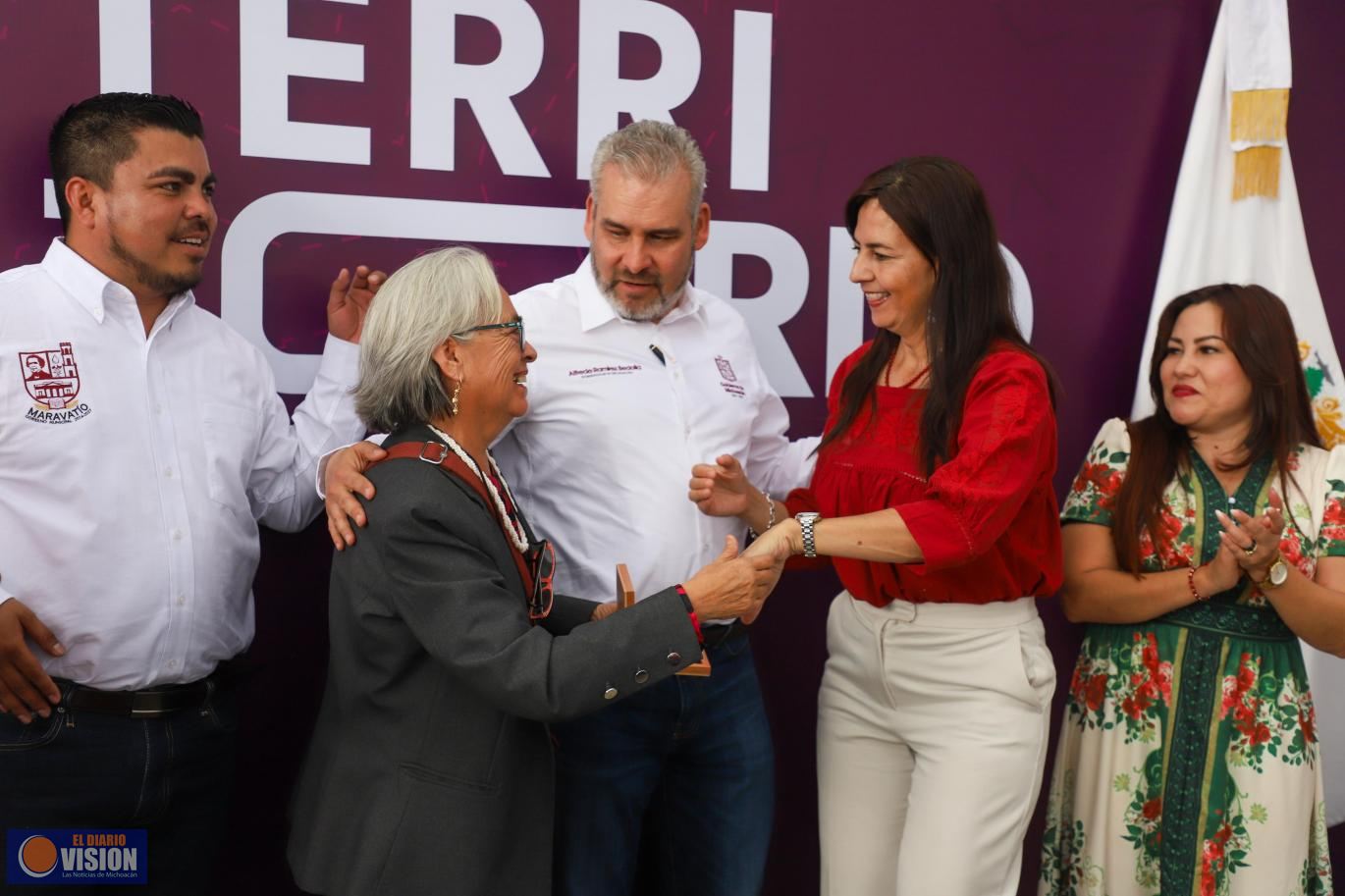 SEE brinda atención a la comunidad educativa en Maravatío
