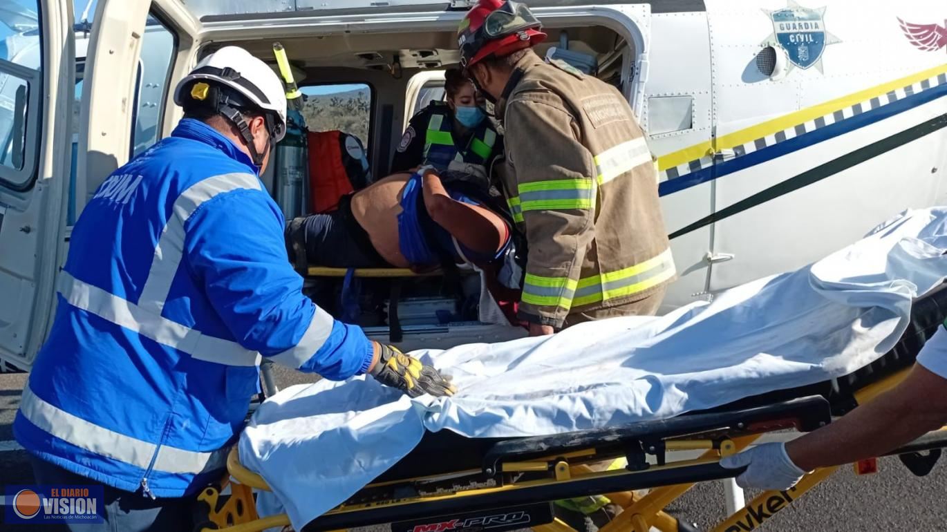Por aire y tierra, SSM traslada a 8 lesionados por accidente en la Morelia-Pátzcuaro