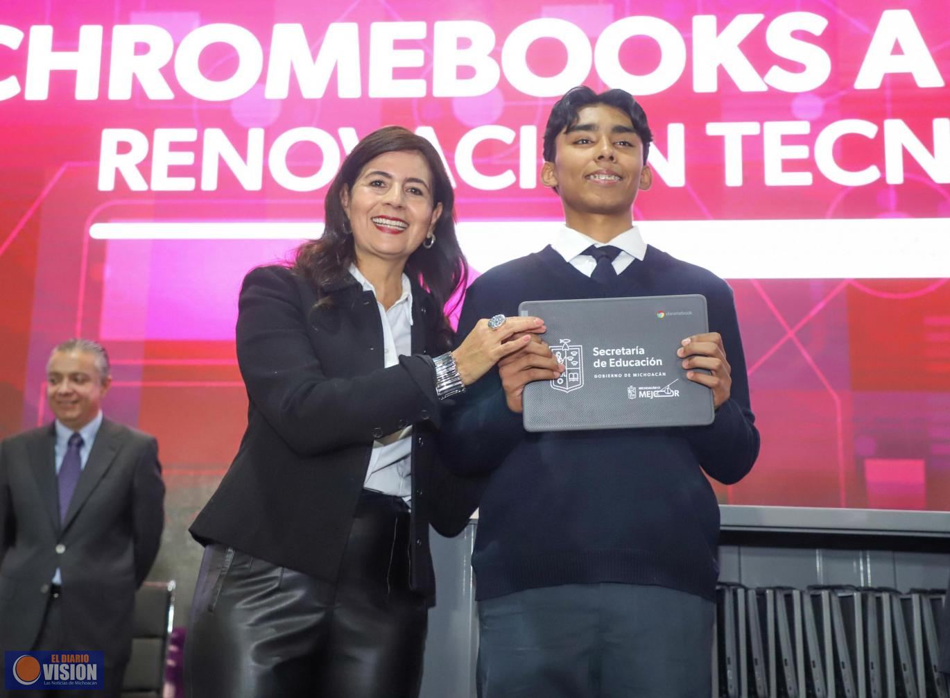 SEE avanza con renovación tecnológica para 115 mil estudiantes
