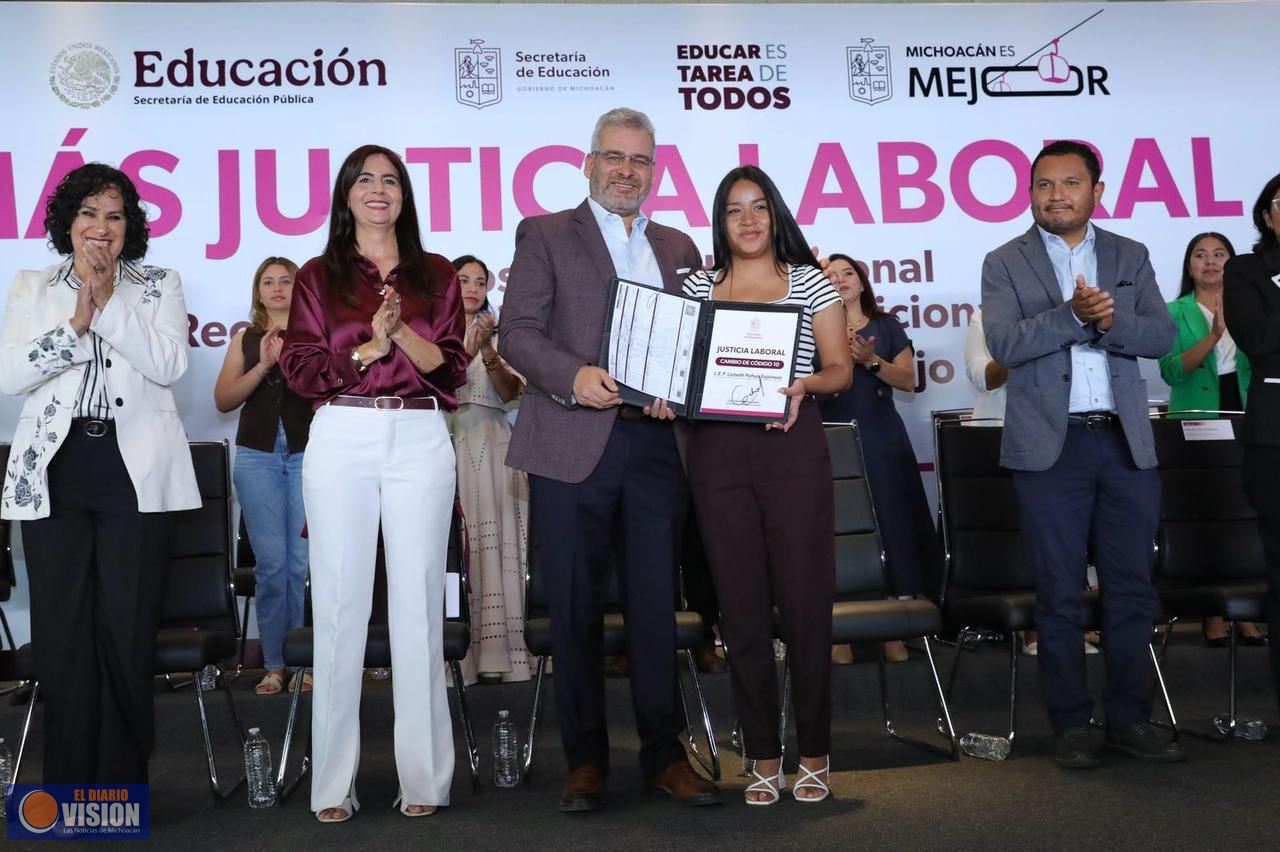 Gobierno de Bedolla le cumple a maestras y maestros michoacanos