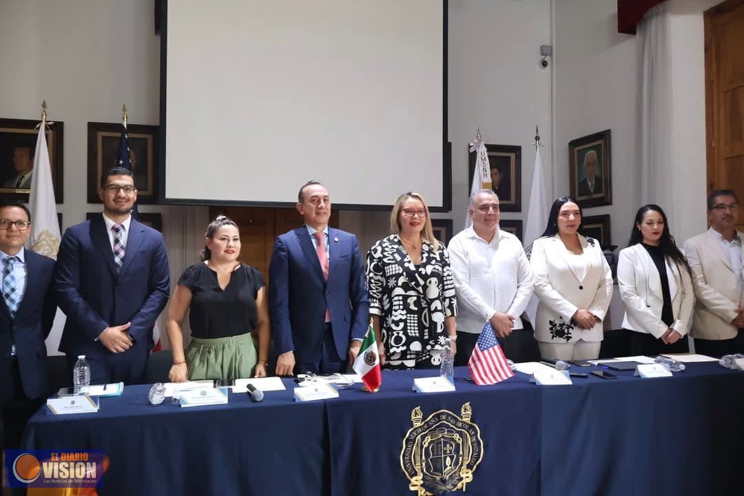 Jackie Avilés participó en el Foro 