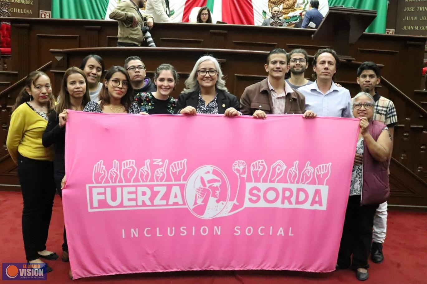 Emma Rivera celebra el reconocimiento constitucional de la Lengua de Señas