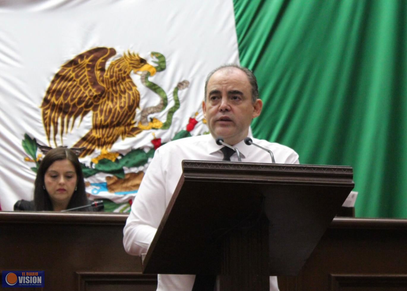 Baltazar Gaona propone tipificar el halconeo como delito en  Michoacán