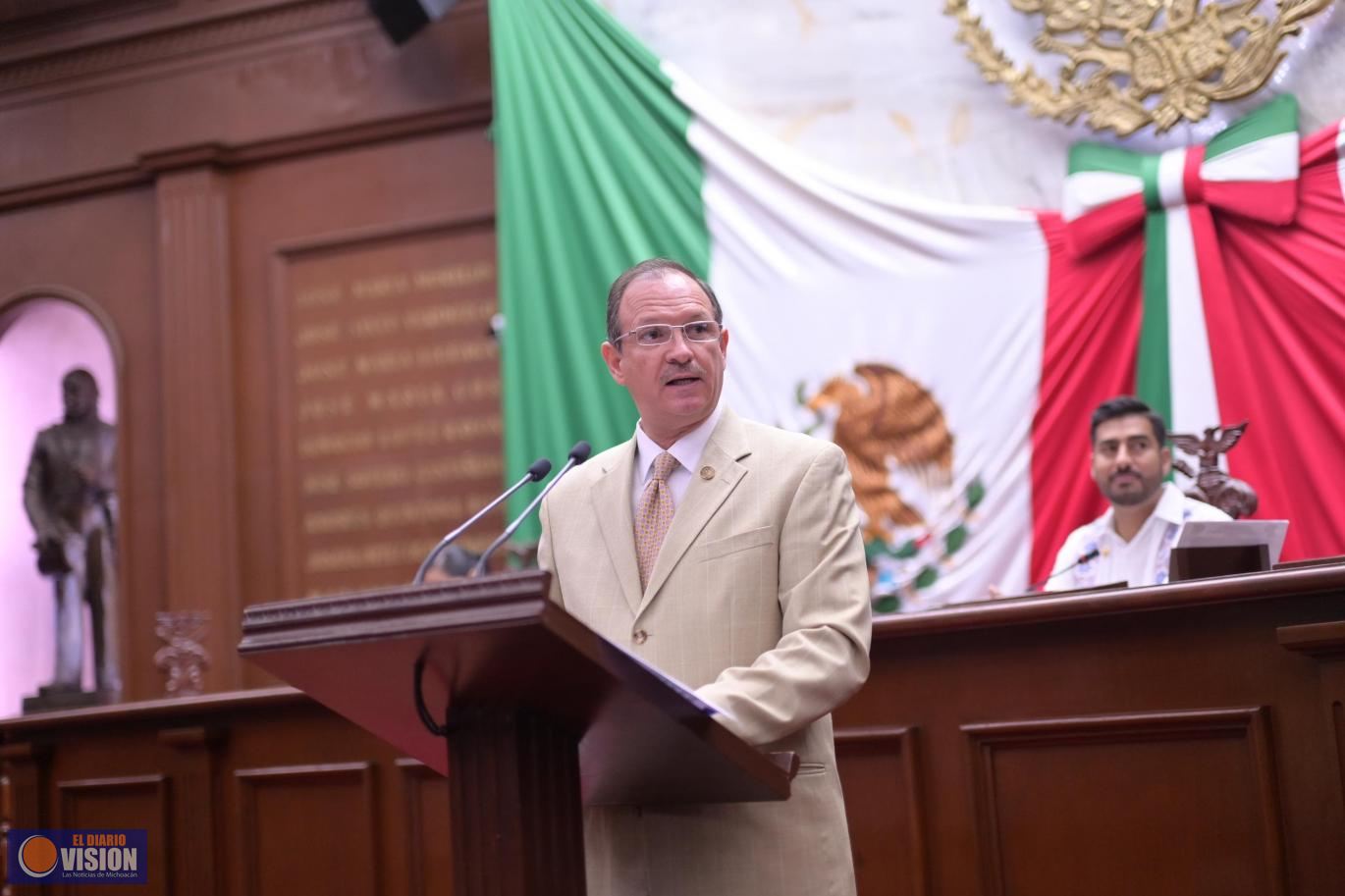 David Martínez propone reformas para agilizar procedimientos civiles