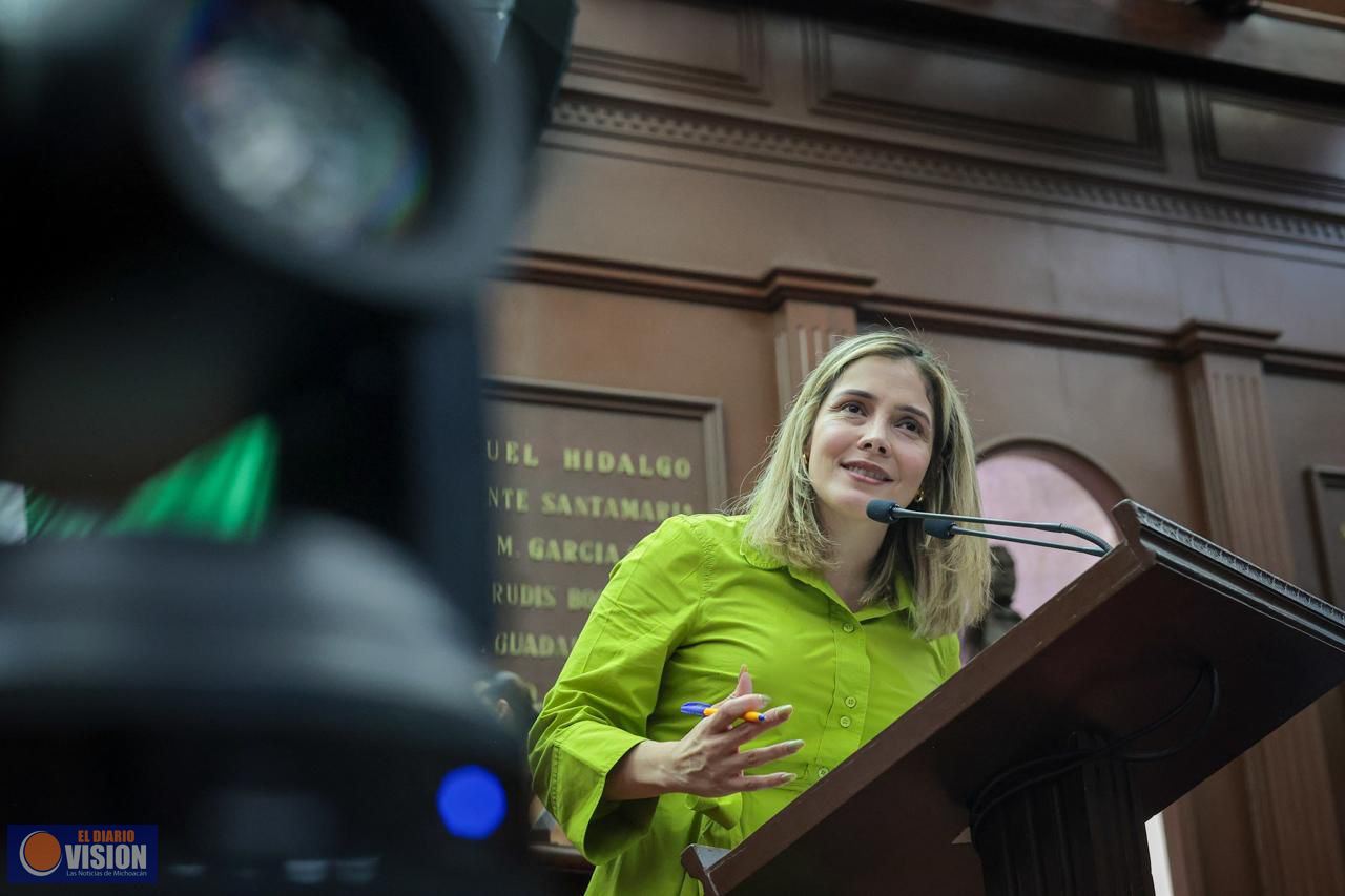 Plantea Brissa Arroyo que por ley se aplique la licencia de paternidad de manera obligatoria