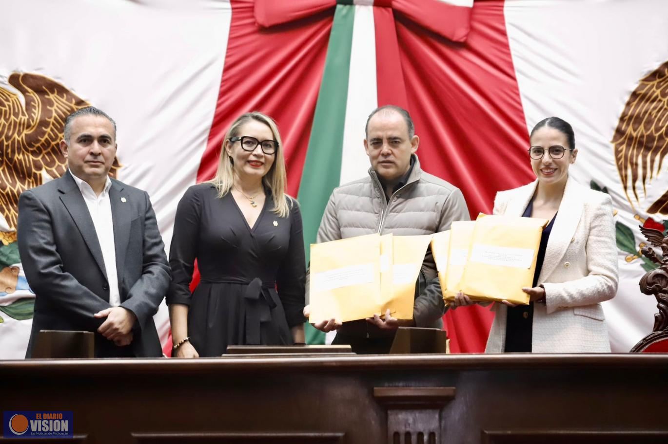 Entregan al Congreso exámenes para aspirantes a auditores especiales