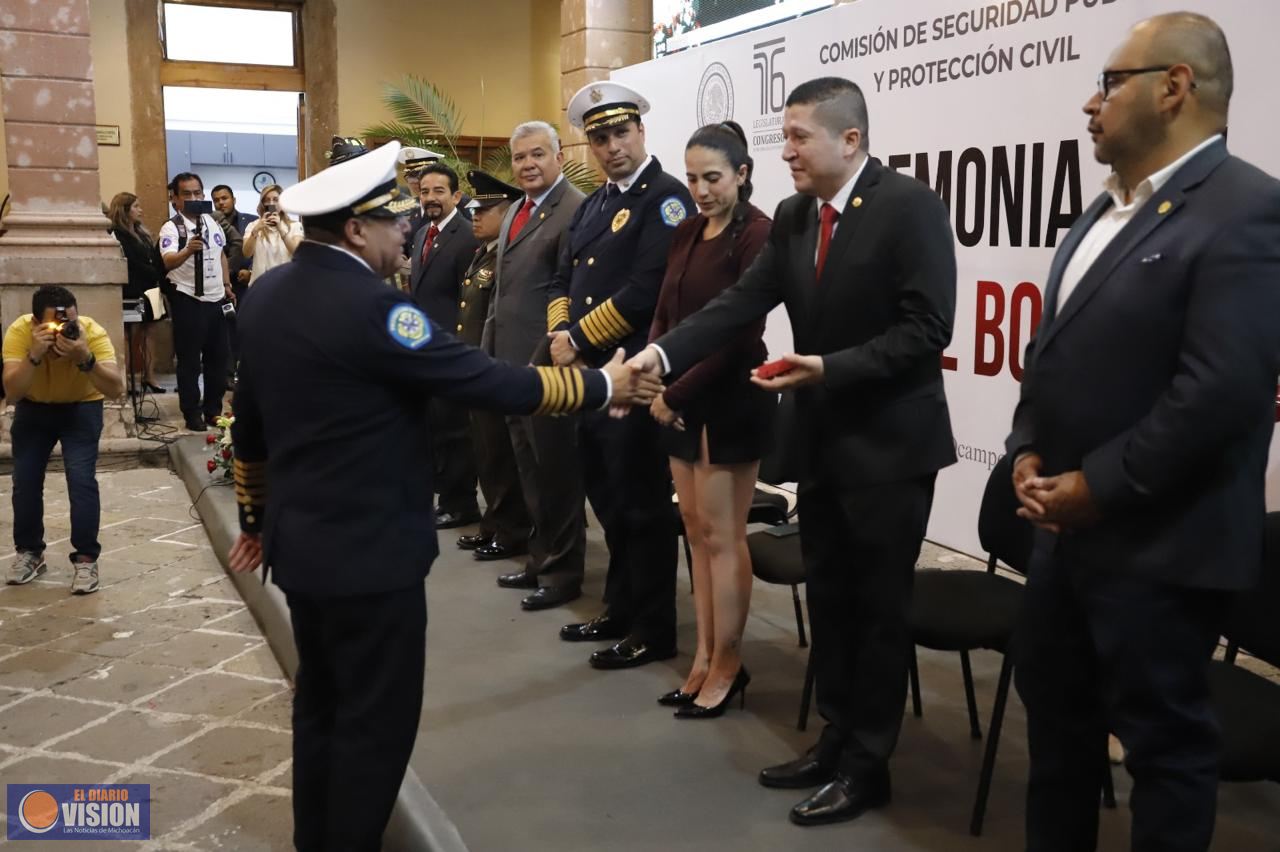 Comisión de Seguridad y Protección Civil de la 76 Legislatura reconoce a bomberos del estado