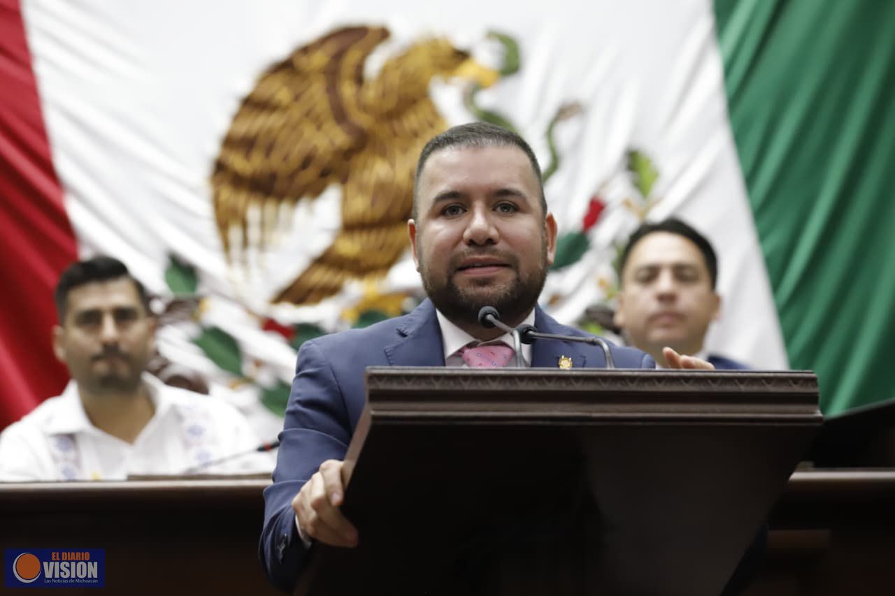 Aprobación de reforma para ser legislador a los 18 años fortalece la democracia: Reyes Galindo