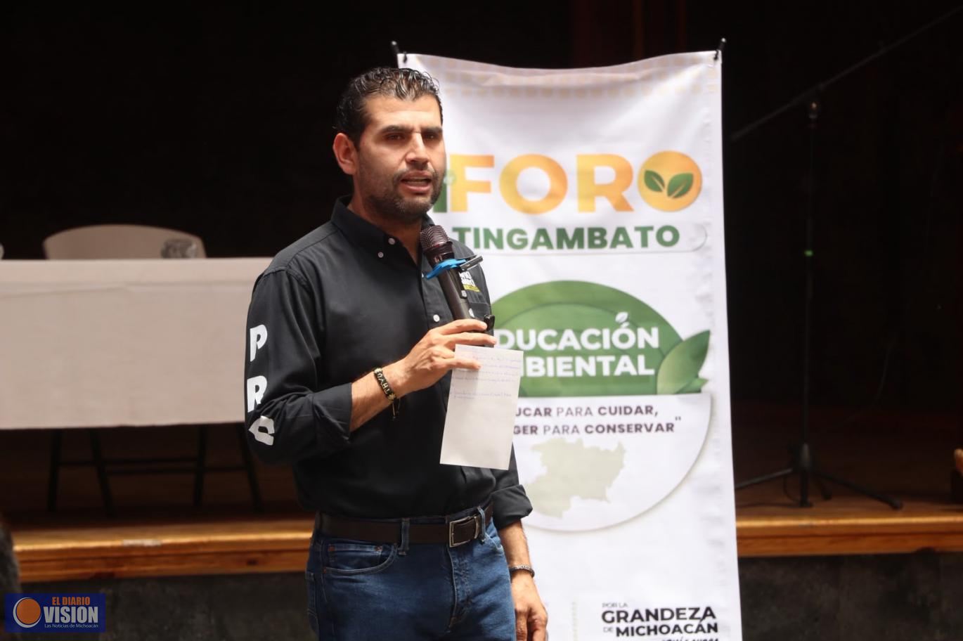 Octavio Ocampo, demanda mayor apoyo al medio ambiente 