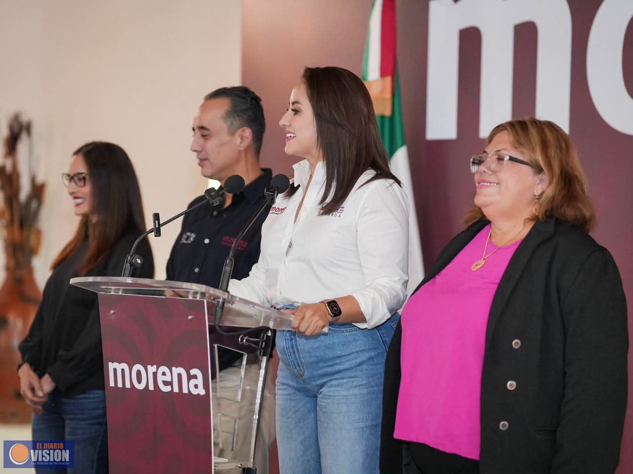 Gladyz Butanda une a más de 27 mil voces en defensa de la transformación