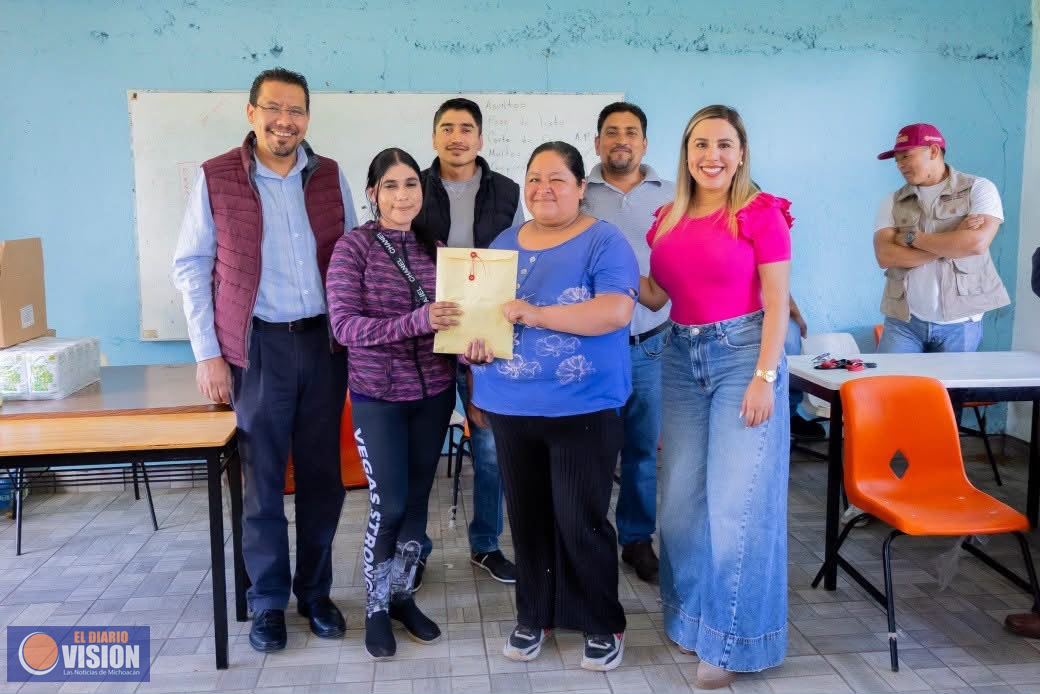 Dayana Pérez, fortalece la infraestructura educativa