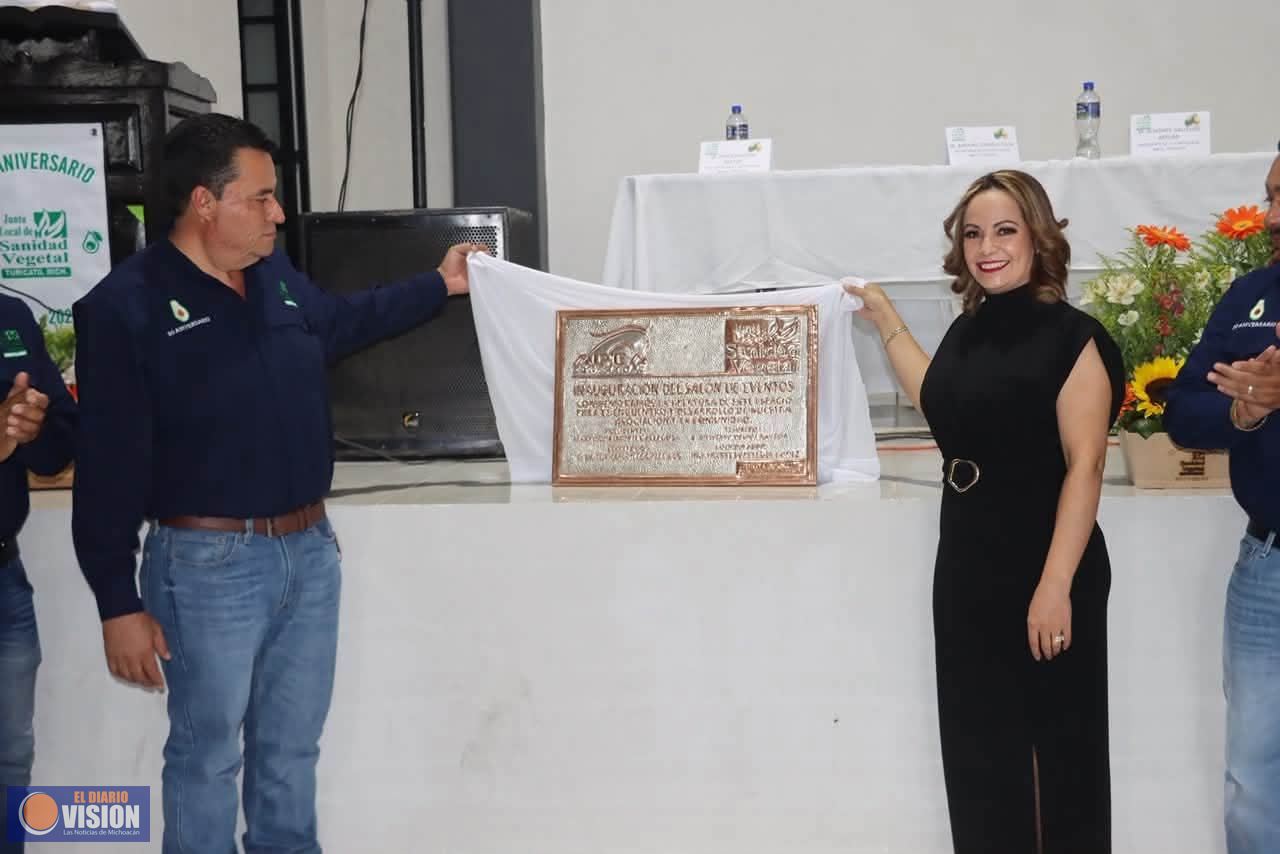Celebra Graciela Hernández Arreola 20 aniversario de la Junta Local de Sanidad Vegetal Turicato