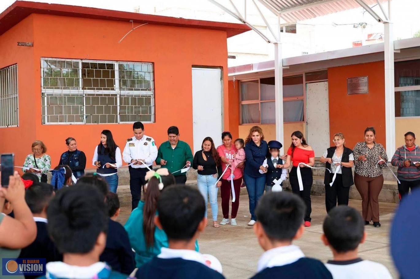 Gobierno Municipal entrega techumbre a escuela al norte de Morelia