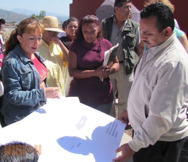 Autoridades municipales constatan necesidades que presenta fraccionamiento los viñedos
