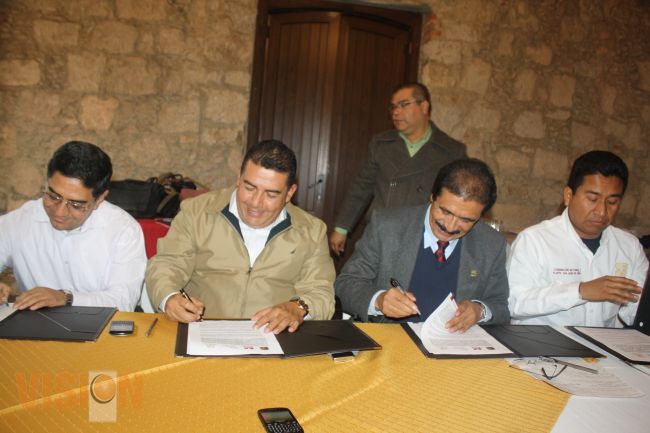 Aplicarán 1 millón 356 mil para  mejorar dos planteles de COBAEM