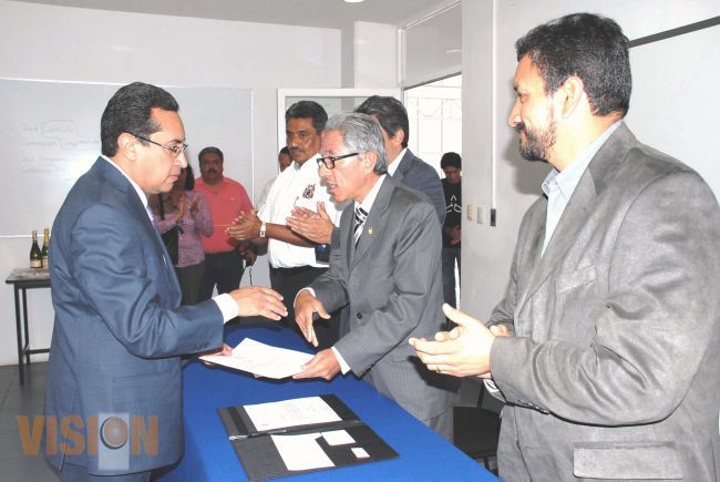Rector Salvador Jara designa a Eugenio Mercado como Jefe de Posgrado en Arquitectura
