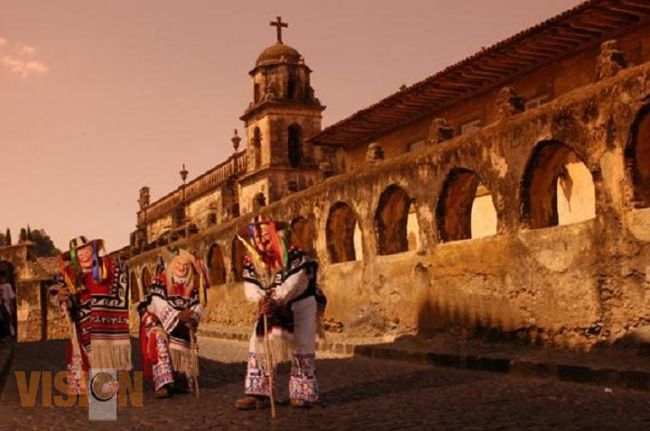 Tradiciones de Pátzcuaro, Michoacán, visitan el D.F