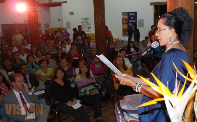 Motiva Lilia Aragón a preservar el hábito por la lectura para conservar vigente nuestra cultura e h