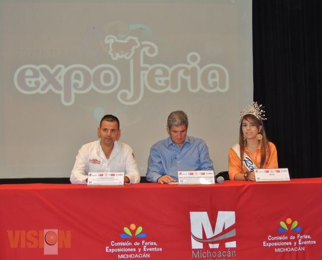 Anuncian la Expo-Feria Tuzantla 2013.