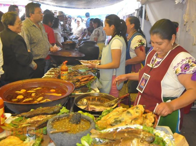 Con éxito se presenta 52 muestra de comida tradicional