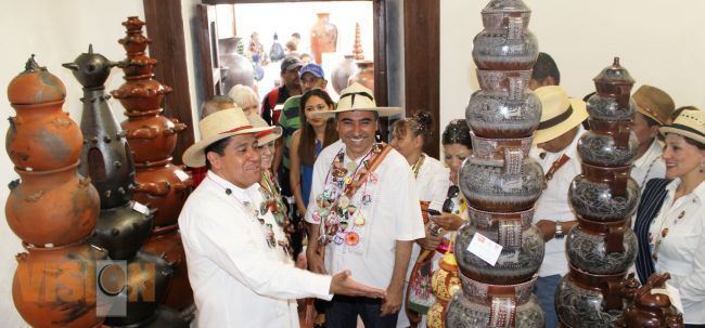 Piezas del 53 concurso de artesanías se exhiben en Casa de La Cultura