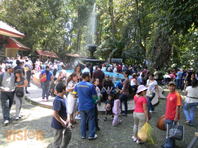 Abarrotado el Parque Nacional Barranca del Cupatitzio