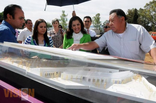 Supervisa Paty Mora obra de construcción del CRIT Teletón.