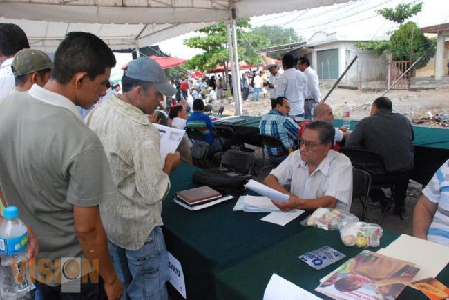 Atiende Sedru solicitudes de productores en acto a Emiliano Zapata
