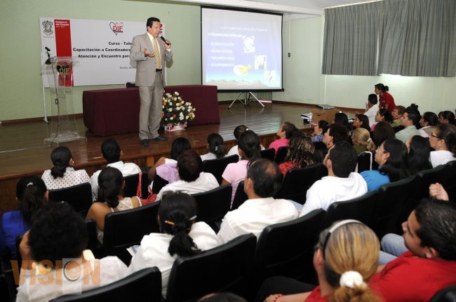Ofrece DIF Michoacán cursos a coordinadores 