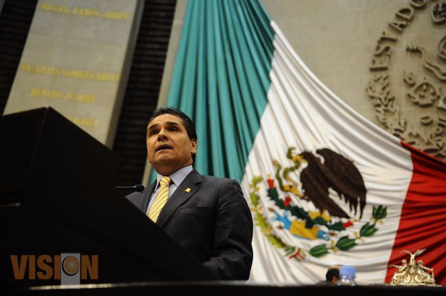 Congreso de Michoacán debe nombrar gobernador interino: Aureoles