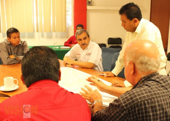 Gobierno de Uruapan respalda modernización de tramo carretero