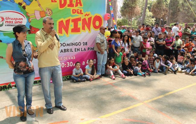 DIF municipal celebra a los niños de Uruapan en su día.