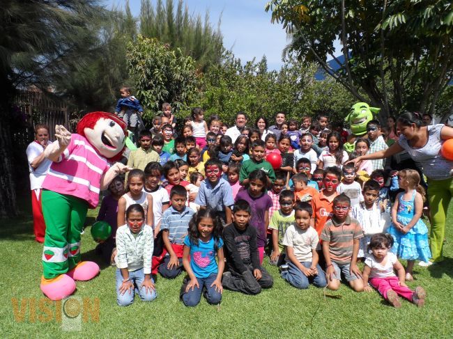 En el Hospital General de Uruapan festejan a infantes en el Día del Niño
