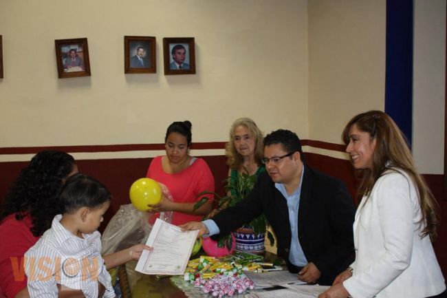 Registro Civil festeja el día del niño con certificaciones gratis