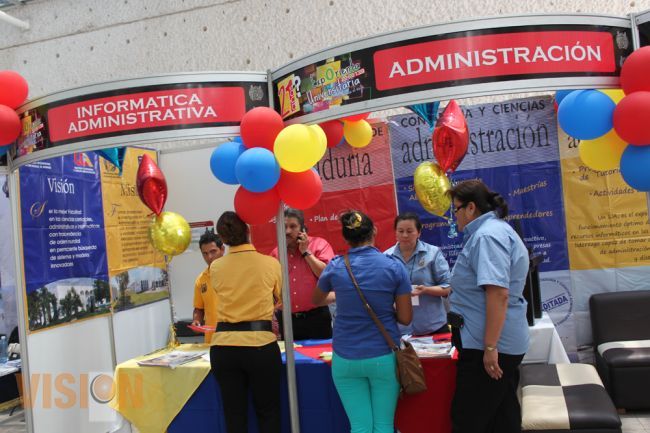 Alta demanda estudiantil en la Facultad de Contaduría 